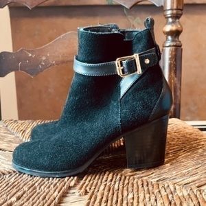 ✨✨ Black Suede and Leather Booties w Rubber Sole Gold Buckle Detail ✨6✨